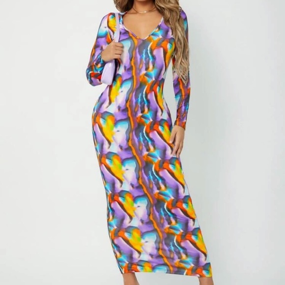 Dresses & Skirts - New Inventory 🔥Tie Dye V Neck Body-con Dress🔥